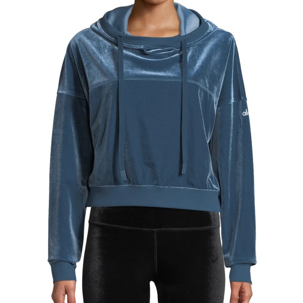 Alo yoga blue velour cropped hoodie log sleeve pullover top xs/sm